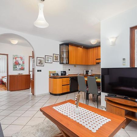 Sea View Apartment - Roberto Porec Exterior photo
